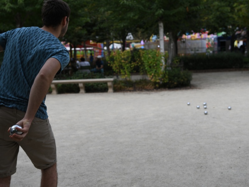 Playing petanque in Le Tuillieries